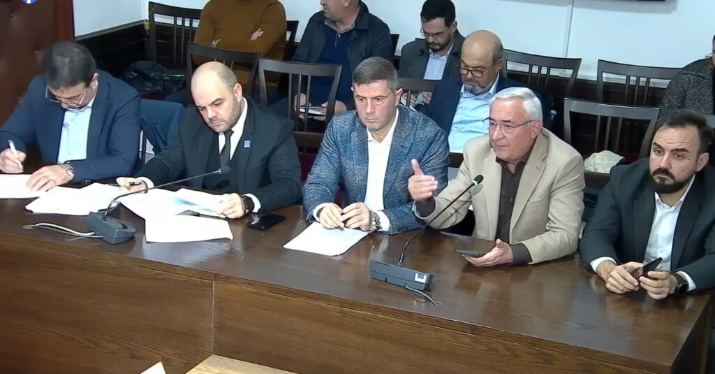 Shoqata e Bankave, kundër propozimit për kufirin 500 mijë lekë të pagesave në cash të individëve